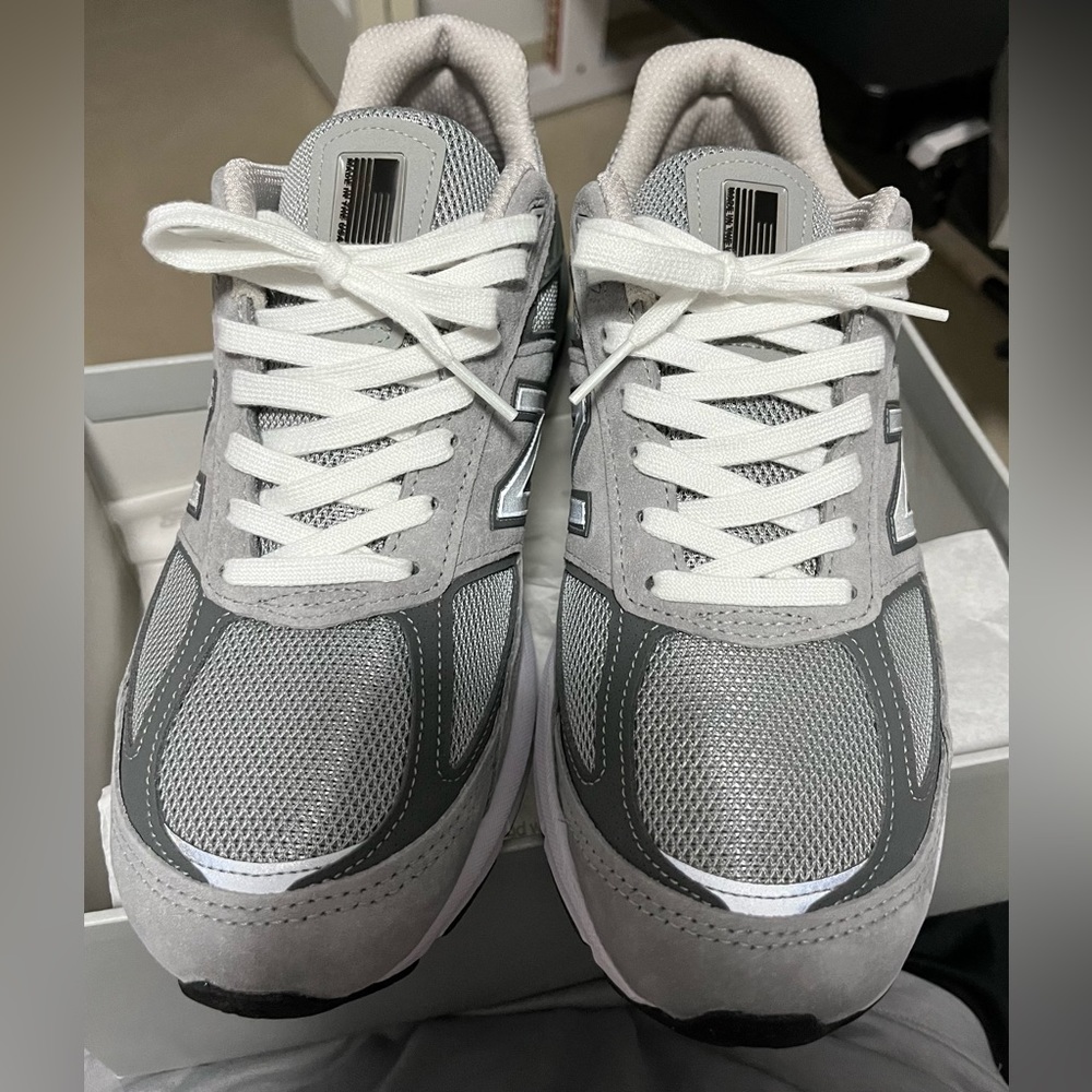 New Balance 990v5 grey Mens Size 9
